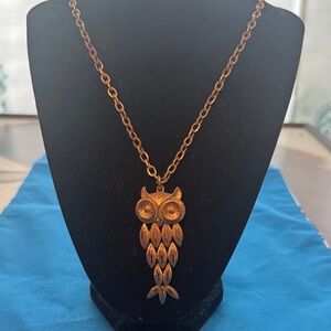Avon Owl Gold Tone Pendant Necklace